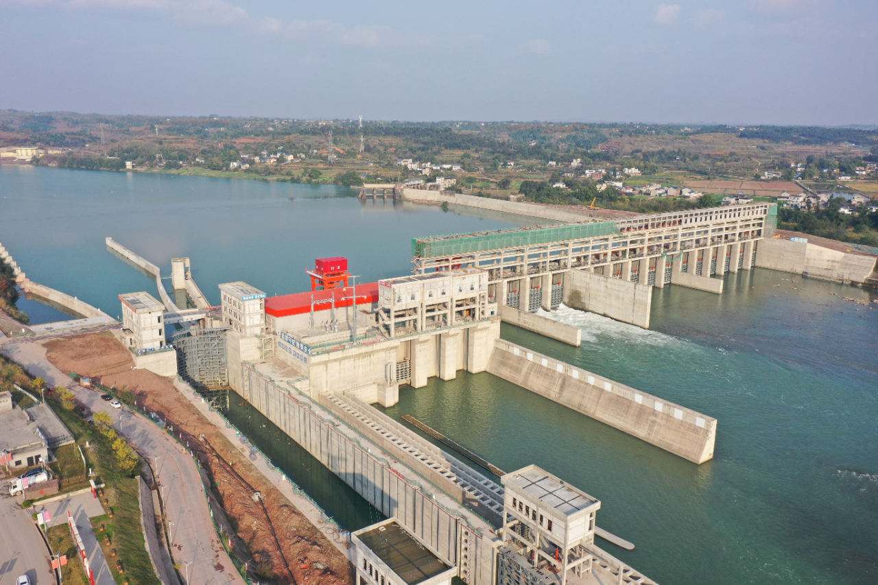 爱游戏 电竞-多项足球基础设施建设项目同步推进，硬件设施日益完善的简单介绍